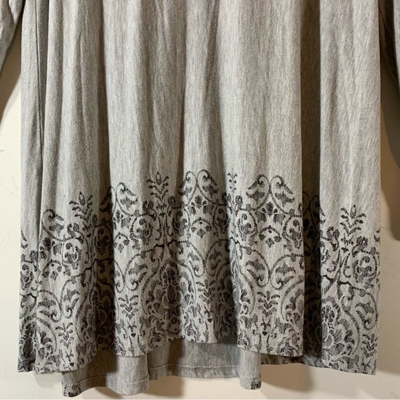 2/$35 Soma long sleeve border print tunic in heathered frost - Picture 4 of 9